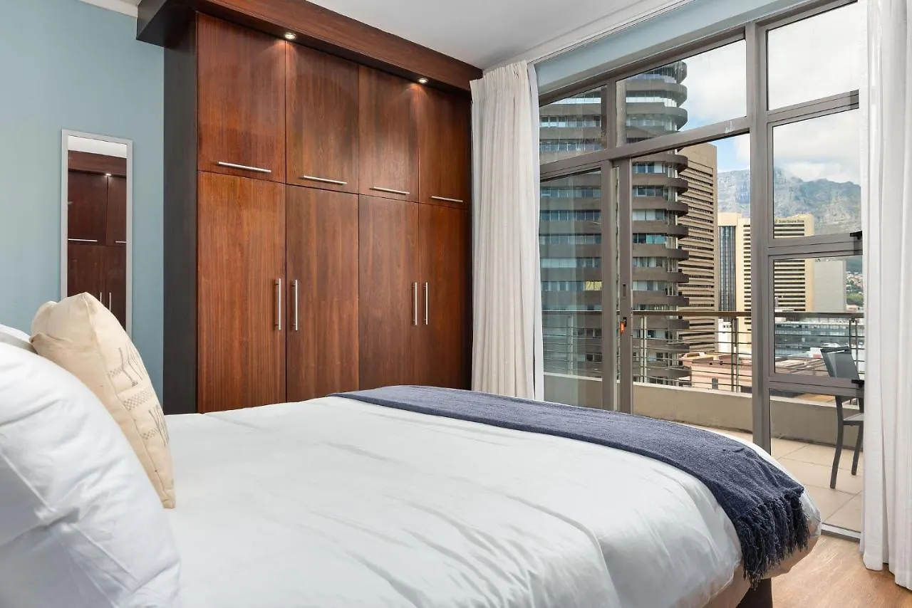 Icon Luxury Apartments Cape Town 4*,