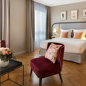 warwick-reine-astrid-lyon.hotels-rhonealpes.com/